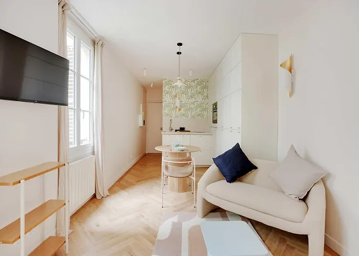 Magnificent -2p- Near The Eiffel Tower Paryż