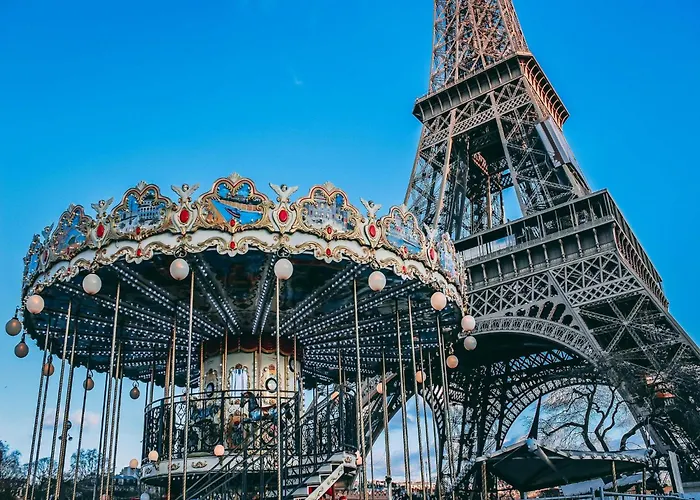 Magnificent -2p- Near The Eiffel Tower * Paris